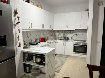 Apartament 2+1 në shitje në Porti i Sarandës, Sarandë, 100 m². Foto 2 nga 6