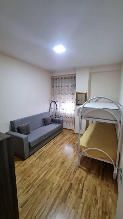 Apartament 2+1 me qera në Teatri Migjeni, Shkodër, 80 m². Foto 7 nga 10