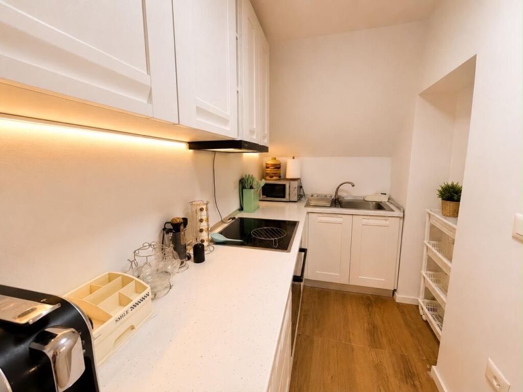 Apartment 2+1 for rent in Brryli, Tirana, 70 m². Photo 3 of 3