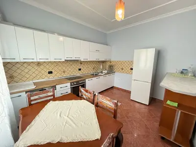 Shtëpi private me qera në Rruga Fuat Toptani, Tiranë, 100 m². Foto 3 nga 8