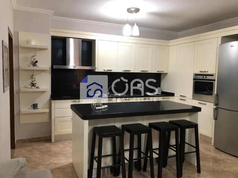 Apartament 2+1 në shitje në Liqeni i Thatë, Tiranë, 140 m². Foto 2 nga 5