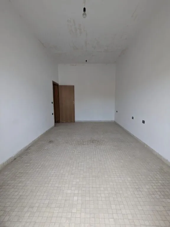 Apartment 2+1 for sale in Rruga Ate Kristo Negovani, Vlorë, 73 m². Photo 1 of 11