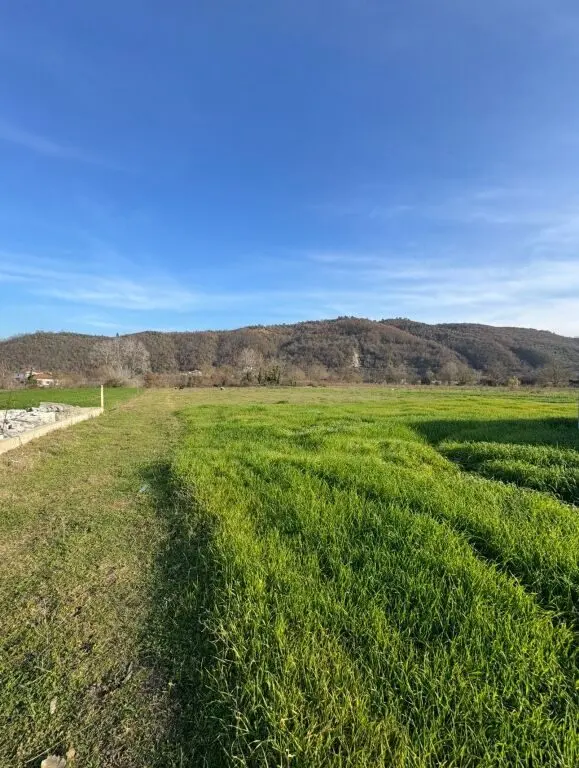 Tokë në shitje në Baldushk, Tiranë, 8 500 m²