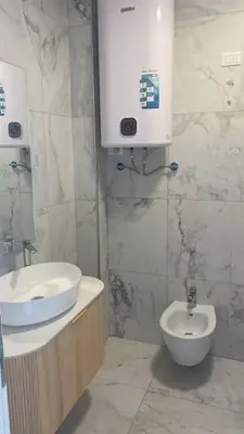 Zyrë me qera në Lake View Residences, Tiranë, 130 m². Foto 4 nga 6