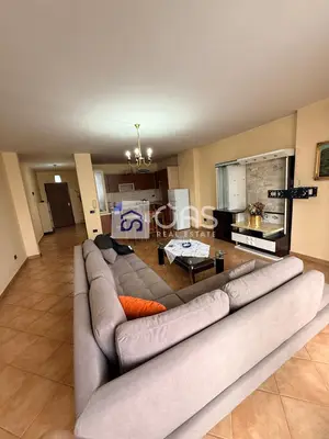 Apartament 2+1 me qera në Globe, Tiranë, 120 m². Foto 1 nga 3