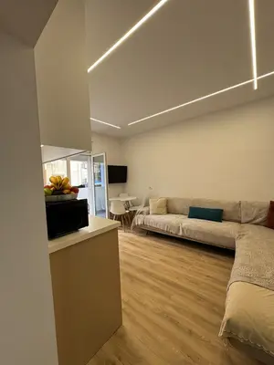 Appartamento 2+1 in vendita a Shkolla e Bashkuar, Tirana, 57 m². Foto 1 di 9