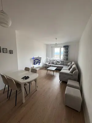Apartament 2+1 me qera në Yzberisht, Tiranë, 95 m². Foto 2 nga 4