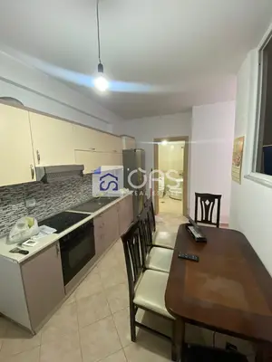 Apartament 1+1 me qera në Komuna e Parisit, Tiranë, 55 m². Foto 4 nga 7