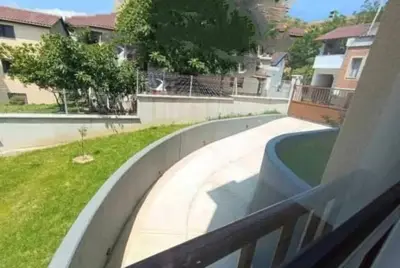 Vilë me qera në Rruga e Elbasanit, Tiranë, 360 m². Foto 6 nga 12