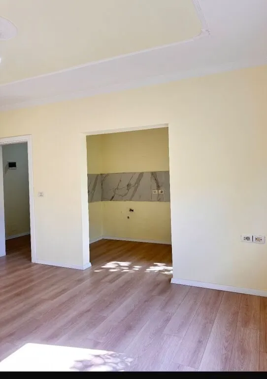 Apartament 1+1 nĂ« shitje nĂ« Rruga Irfan Tomini, TiranĂ«, 59 mÂČ. Foto 1 nga 9