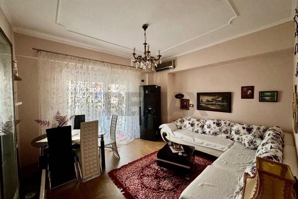 Apartment for rent in Rruga Rrapo Hekali, Tirana, 90 m². Photo 1 of 3