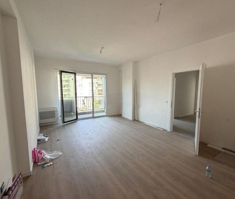 Ufficio in affitto a Pazari i Ri, Tirana, 107 m²