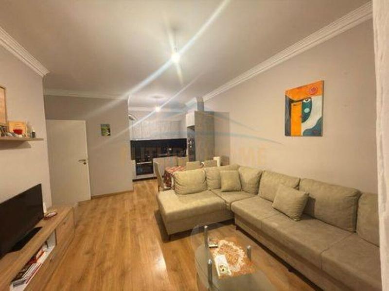 Appartamento 1+1 in vendita a Tirane Taxi, Tirana, 68 m²