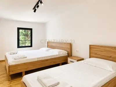 Villa for rent in Pjeze, Durrës, 500 m². Photo 8 of 9