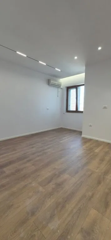 Apartment 2+1 for sale in Rruga Fadil Bodinaku, Tirana, 86 m². Photo 1 of 12