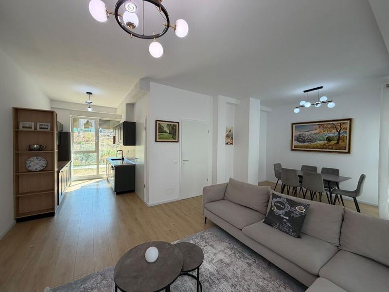 Villa in affitto a Tirana, 200 m². Foto 4 di 12