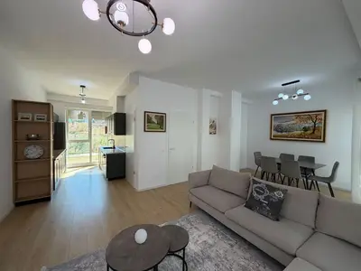 Villa for rent in Tirana, 200 m². Photo 4 of 12