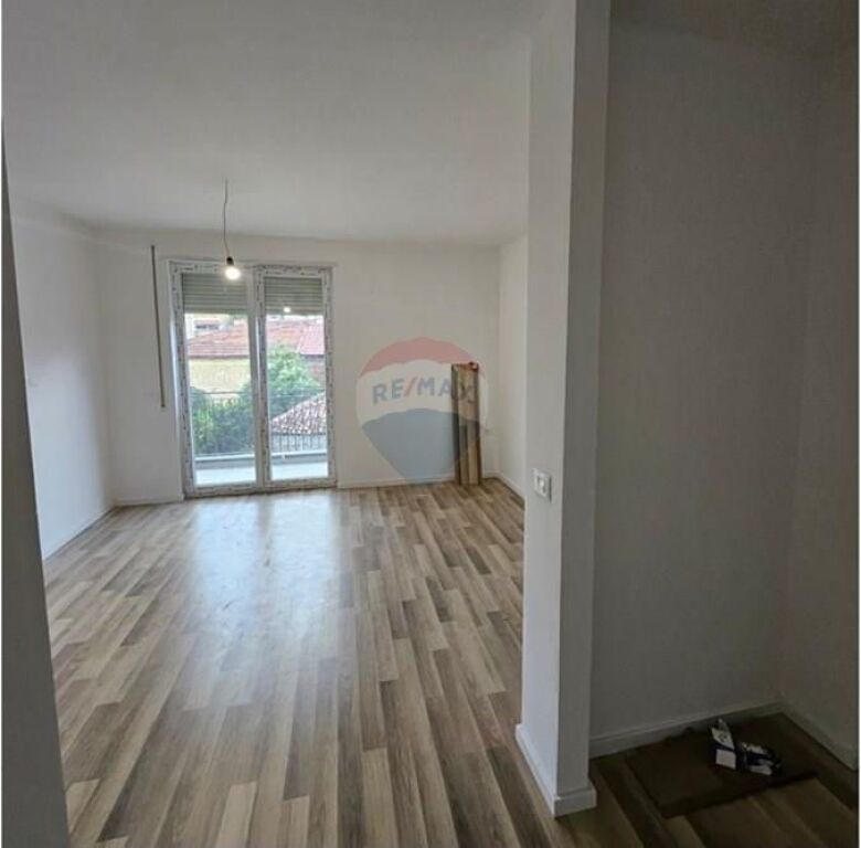 Studio for sale in Shkolla e Baletit, Tirana, 38 m². Photo 2 of 3