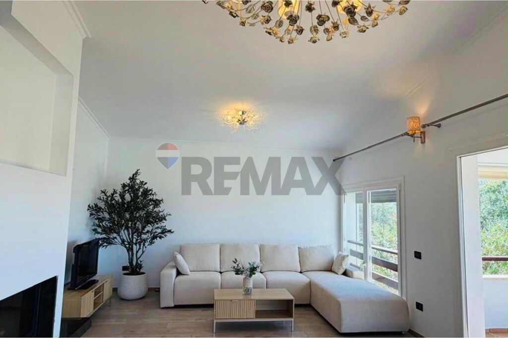Villa for rent in TEG, Tirana, 475 m². Photo 2 of 3