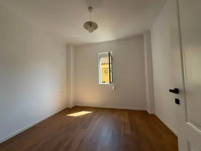 Apartament 1+1 në shitje në Rruga Dritan Hoxha, Tiranë, 47 m². Foto 5 nga 7