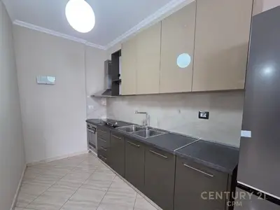 Apartament 1+1 me qera në Misto Mame, Tiranë, 70 m². Foto 2 nga 5