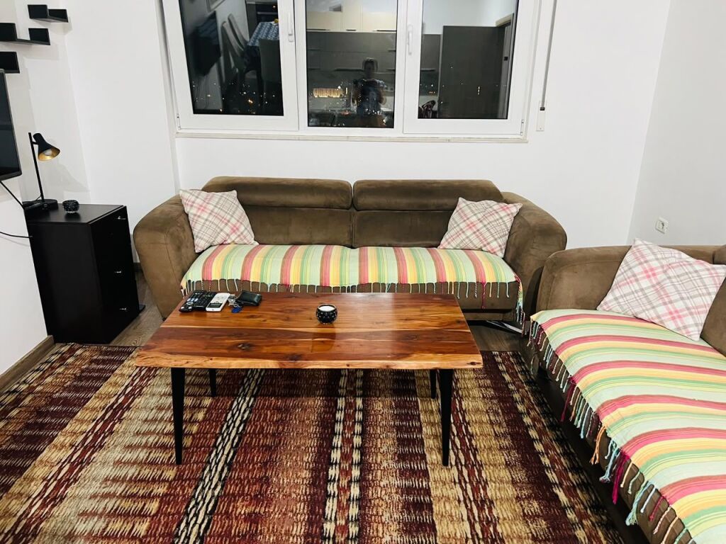Appartamento 2+1 in affitto a Rruga Jordan Misja, Tirana, 90 m². Foto 2 di 3