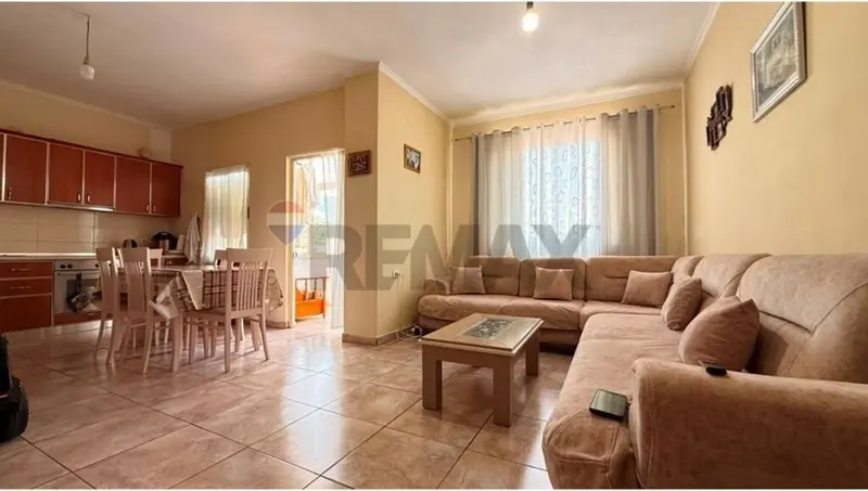 Appartamento 2+1 in vendita a Tufinë, Tirana, 94 m²