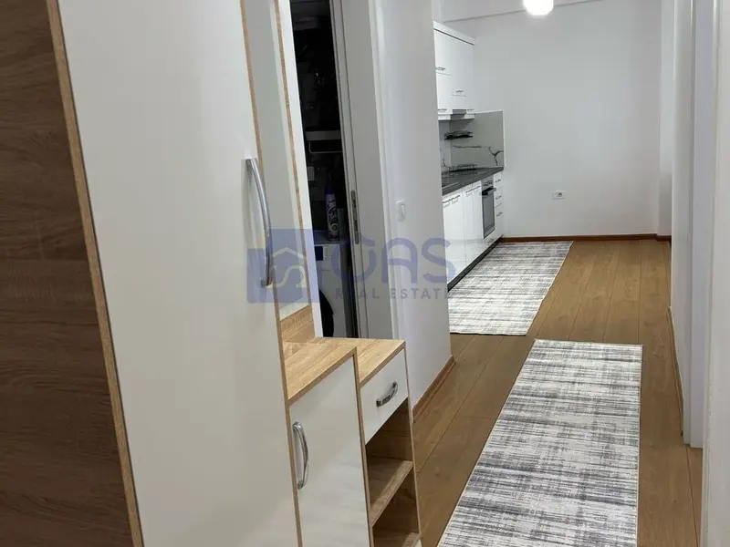 Appartamento 2+1 in affitto ad Ish Parku i autobuzave, Tirana, 80 m²