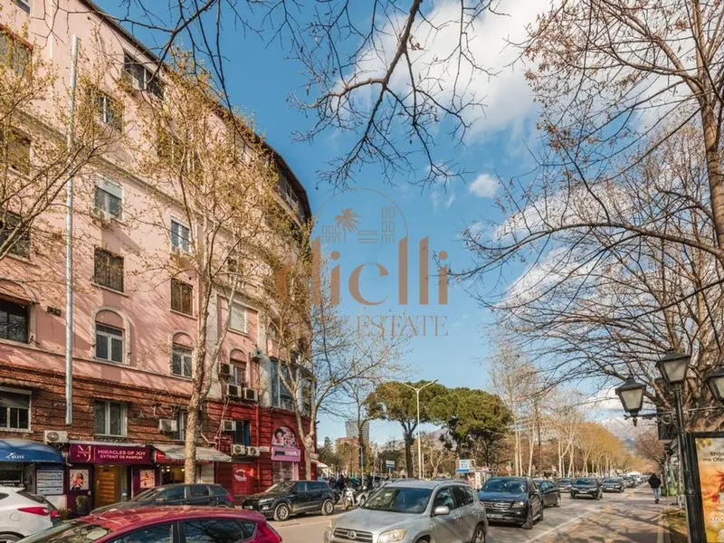 Appartamento 1+1 in vendita a Shallvaret, Tirana, 65 m²