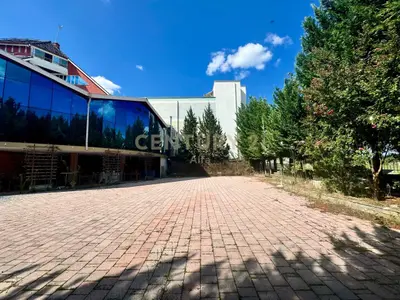 Lokal me qera në Peze, Tiranë, 1 821 m². Foto 4 nga 5