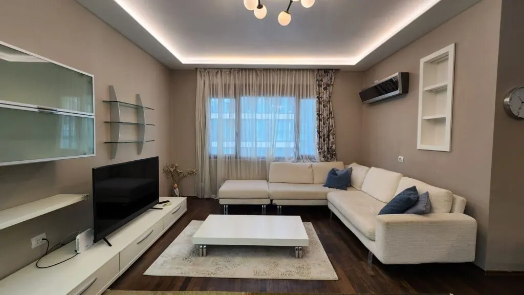 Apartament 2+1 me qera në Rruga Dervish Hima, Tiranë, 121 m². Foto 1 nga 6