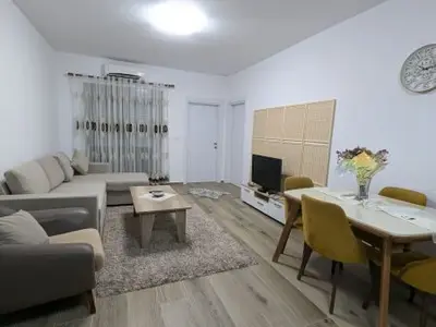 Apartament 2+1 me qera në Durrës, 90 m². Foto 7 nga 8