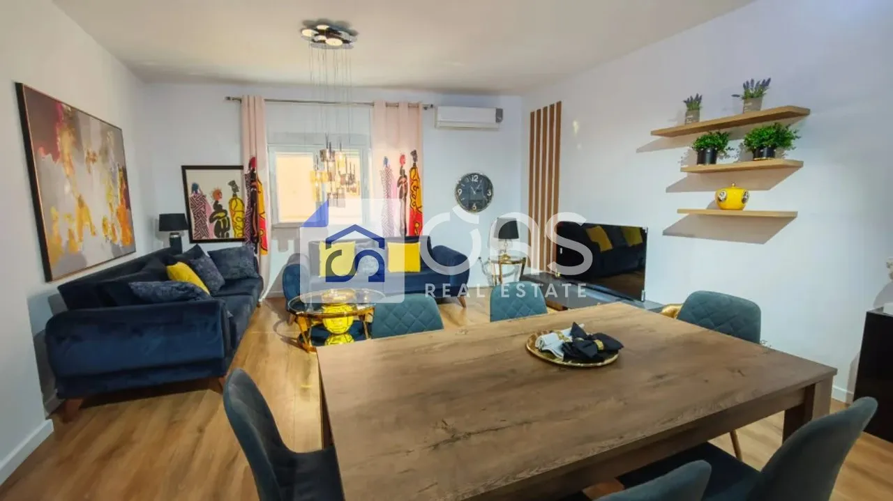 Apartament 2+1 me qera në Komuna e Parisit, Tiranë, 105 m². Foto 1 nga 6