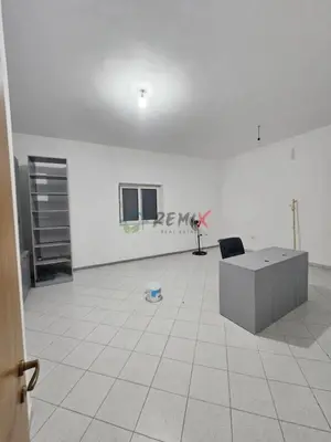 Commercial space for rent in Rruga Vellazerimi, Durrës, 250 m². Photo 8 of 9