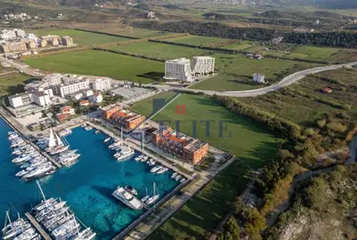 Apartment 2+1 for sale in Orikum, Vlorë, 135 m². Photo 4 of 5