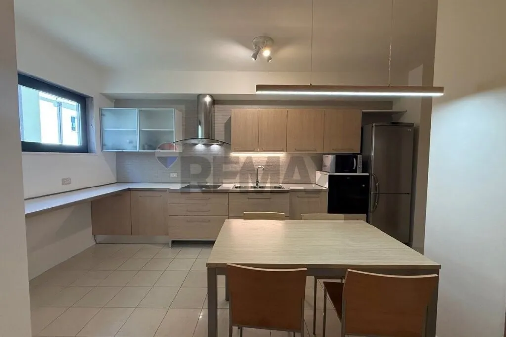 Apartament 2+1 me qera në Liceu Artistik, Tiranë, 130 m². Foto 1 nga 3