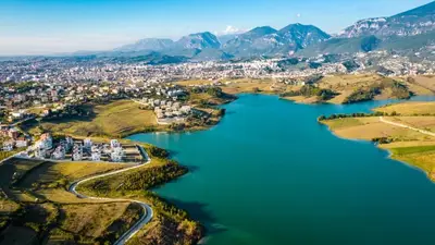 Vilë në shitje në Farkë, Tiranë, 380 m². Foto 3 nga 4