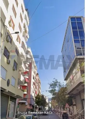 Negozio in vendita a Bulevardi Zogu I, Tirana, 130 m². Foto 2 di 3