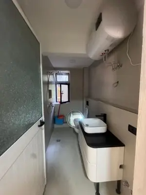 Ufficio in affitto a Vasil Shanto, Tirana, 100 m². Foto 10 di 11