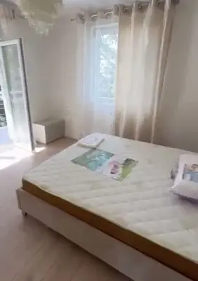 Apartament 2+1 me qera në Kodra e Priftit, Tiranë, 95 m². Foto 3 nga 3