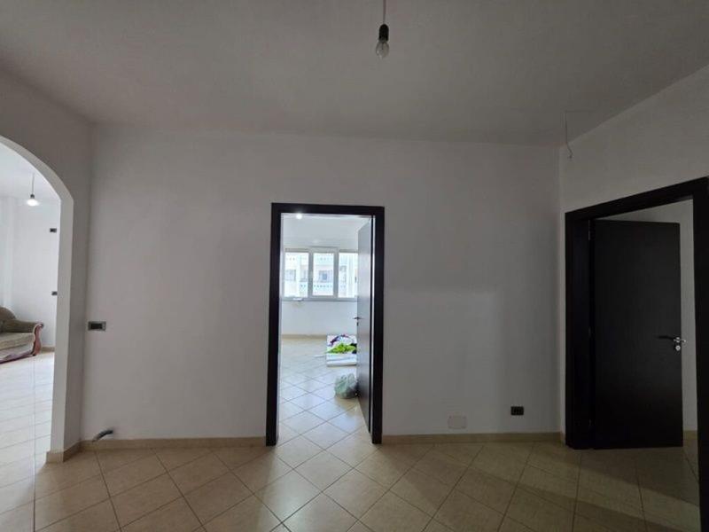Apartament 3+1 në shitje në Rruga Shtraus, Lezhë, 125 m². Foto 3 nga 9