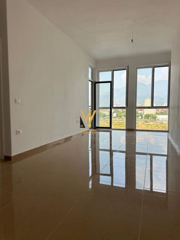 Zyrë me qera në Bulevardi i Ri, Tiranë, 71 m². Foto 1 nga 3