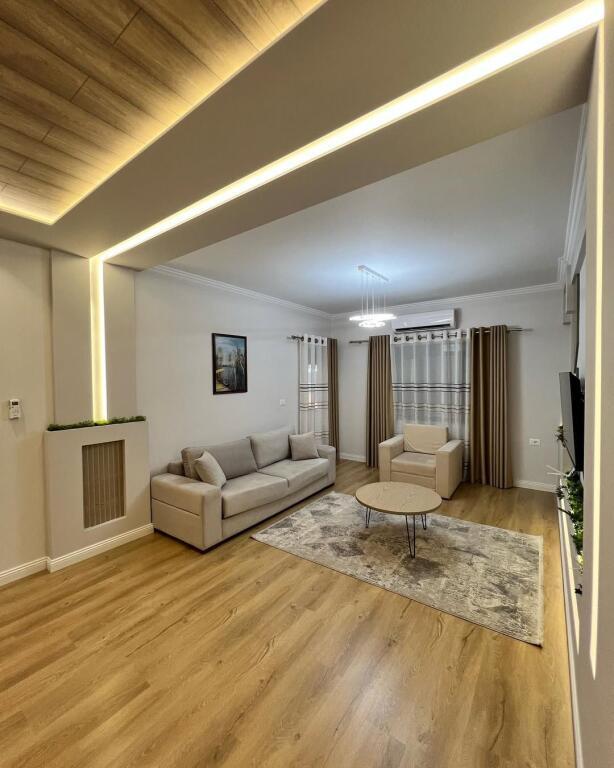Apartment 2+1 for sale in Pazari i Korçës, Korçë, 100 m²