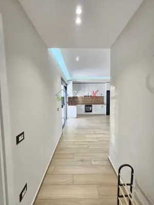 Appartamento 1+1 in affitto a Rruga Vellazerimi, Durazzo, 60 m². Foto 2 di 12
