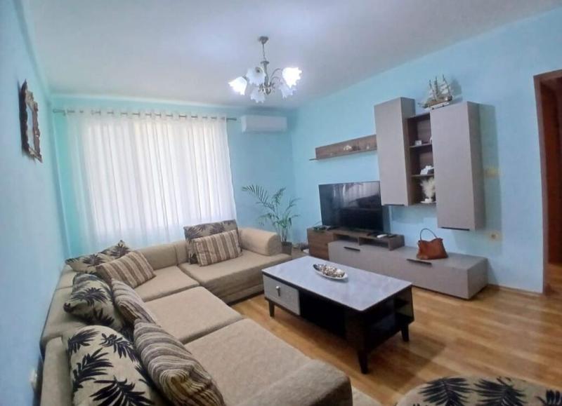 Appartamento 1+1 in affitto a Rruga e Kosovarëve, Tirana, 70 m²