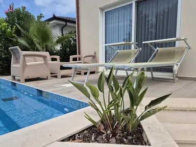 Vilë në shitje në Qerret Beach, Kavajë, 140 m². Foto 2 nga 12