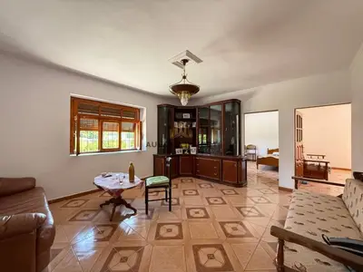 Shtëpi private në shitje në Plazhi i Vjetër, Vlorë, 160 m². Foto 6 nga 12