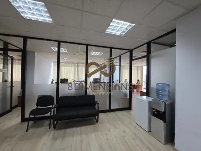 Negozio in affitto a Downtown 1, Tirana, 330 m². Foto 7 di 10