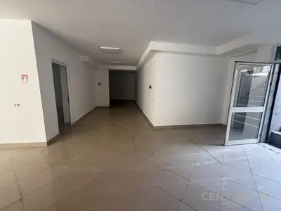 Commercial space for sale in Shkolla e Baletit, Tirana, 306 m². Photo 4 of 8