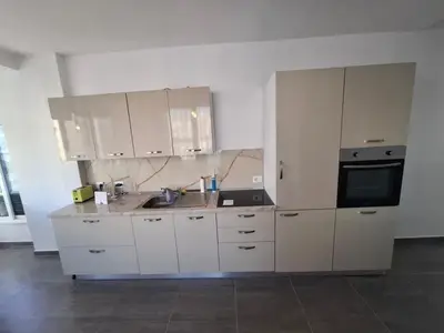 Apartament 1+1 në shitje në Plazhi Hekurudha, Durrës, 65 m². Foto 4 nga 8
